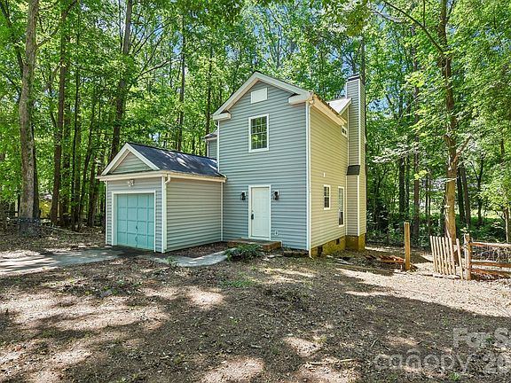 2nd image of 103 Worden Ct
