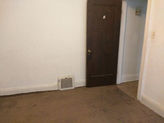 3rd image of 413 W Willcox Ave