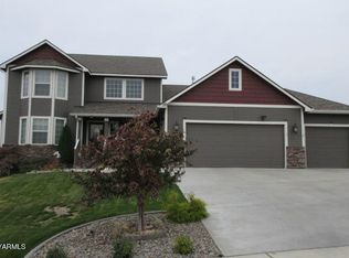 812 Indian Heaven Ct, Yakima, WA 98901