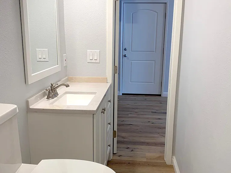 1479 W Roberta Ave #B — Photo 9