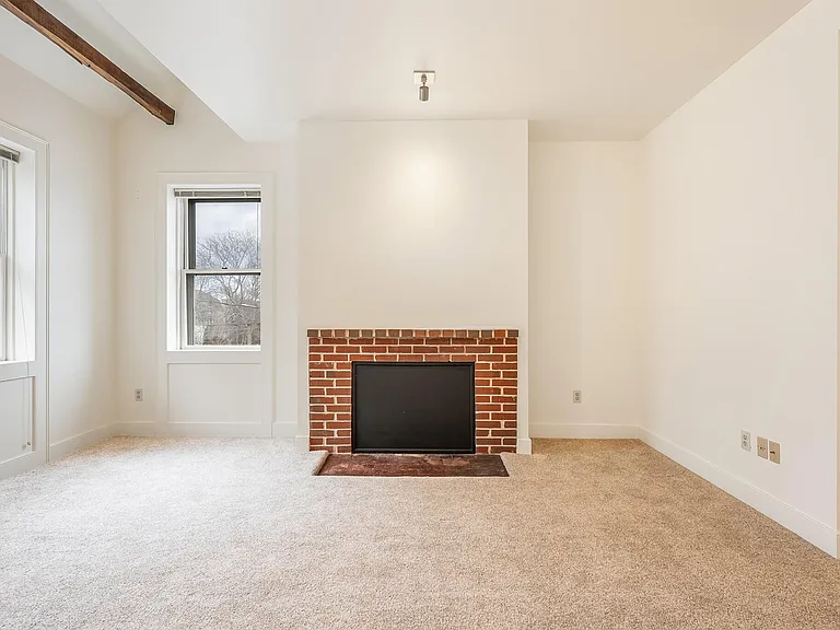 68 Pleasant St #3 — Photo 15