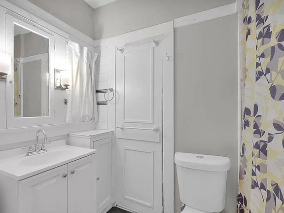 2nd image of 3104 Herschel St #3