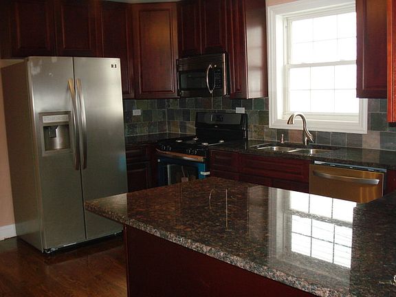 4th image of 8409 S Kingston Ave