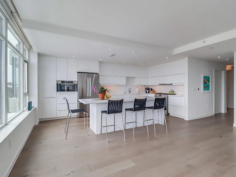 475 Redwood St #603 — Photo 8