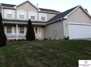 2808 Hunter Dr, Bellevue, NE 68123