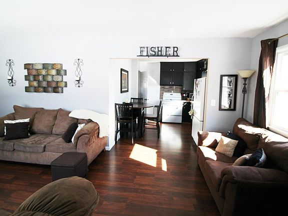 4th image of 2301 Denver Ave