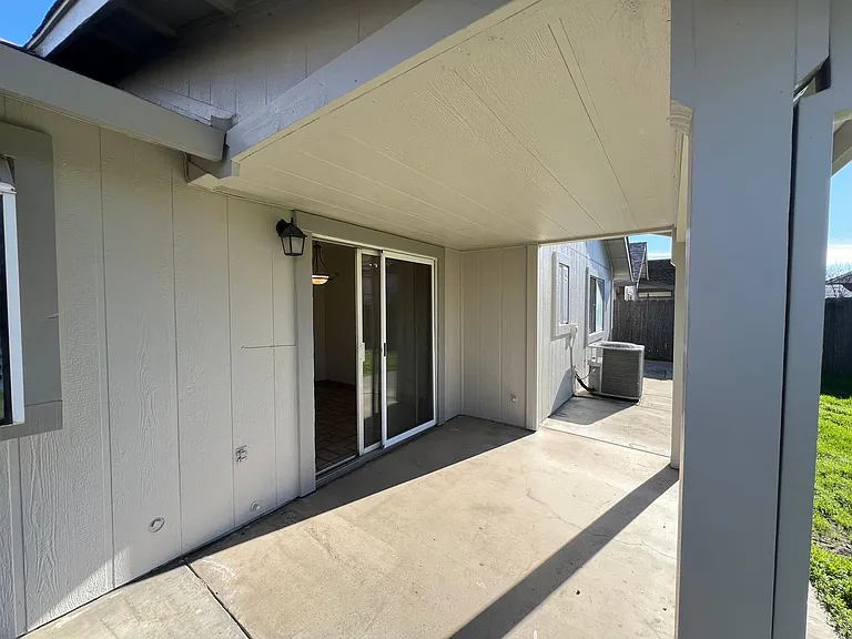1513 Prospect Ln — Photo 37