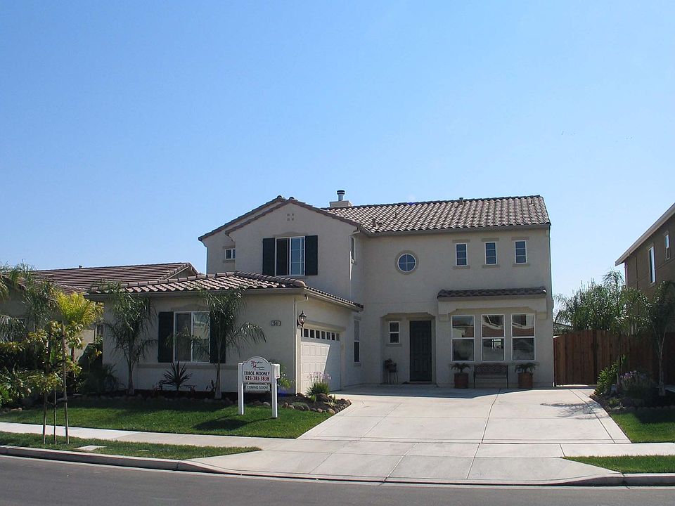 Brentwood Hills Beauty