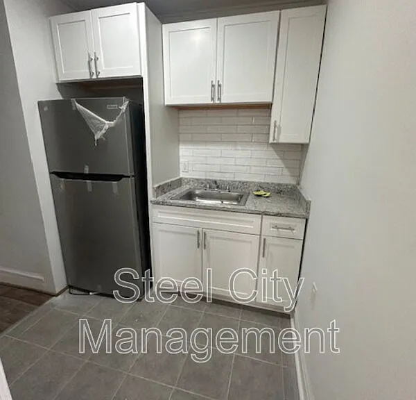211 S 7th St #A — Photo 7