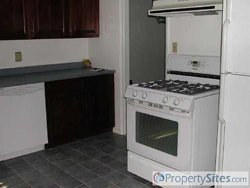 3rd image of 4612 Catherine Ave
