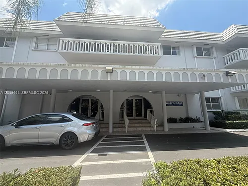 100 Edgewater Dr Photo 1