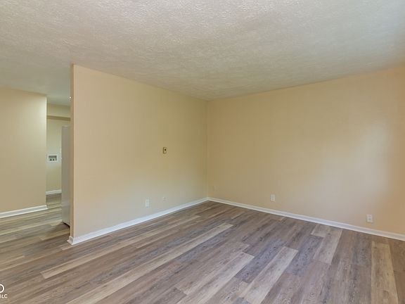 4th image of 6019 Bluff Crest Ct