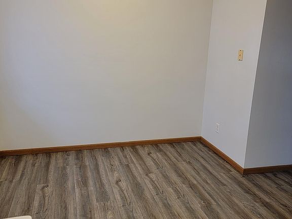 3rd image of 529 Douglas Ave #6