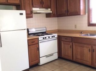 251 Jefferson St APT 3, Valparaiso, IN 46383