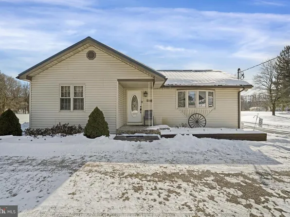 1076 Clarence Rd, Clarence, PA 16829