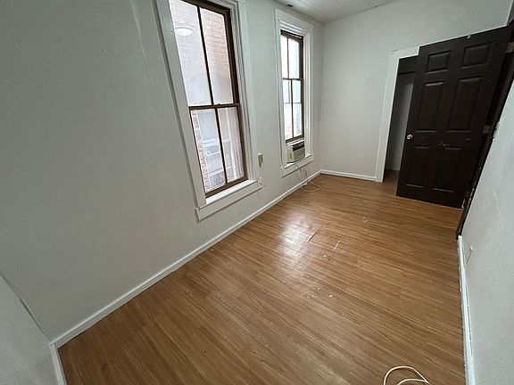 2nd image of 3274 6th Ave #C