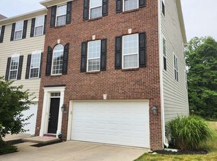 9032 Rider Dr, Fishers, IN 46038