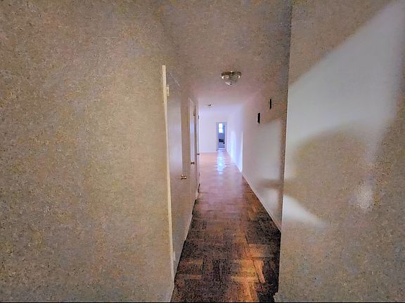 3rd image of 5 Vine St Floor 2