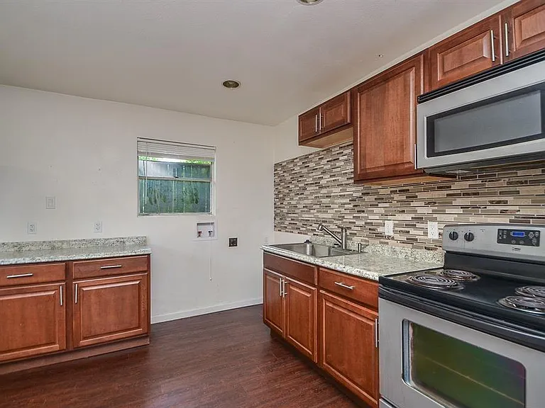 7521 Bauman Rd — Photo 4