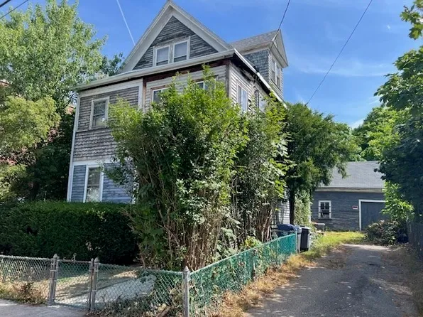 6 Monponset St, Hyde Park, MA 02136