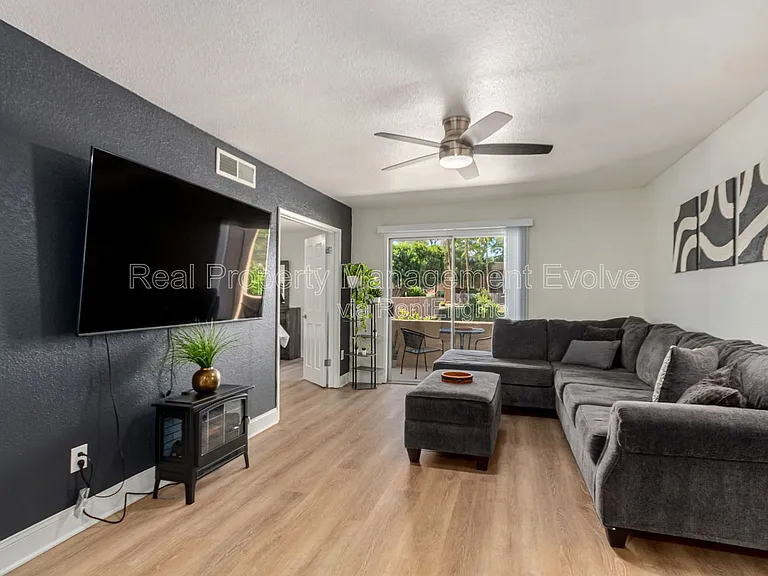 5877 N Granite Reef Rd #1133 — Photo 4