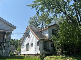 2537 Swayze St, Flint, MI 48503