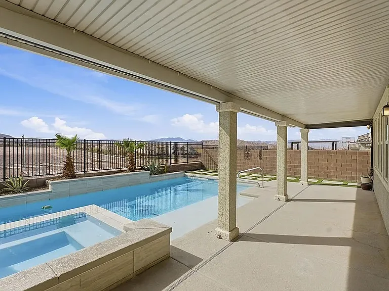 2599 Tolmezzo St — Photo 28