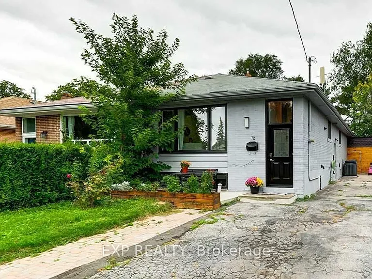 72 Billington Cres #UPPER — Photo 1