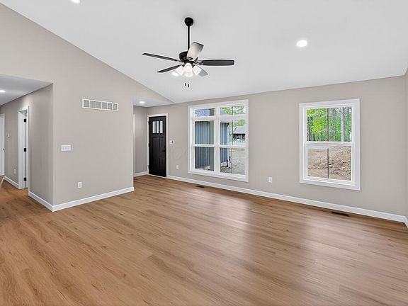 5th image of 532 Floral Valley W