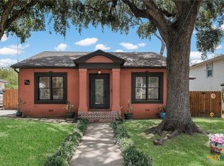 617 S Austin St, Seguin, TX 78155