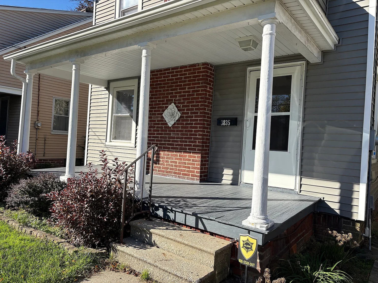 3 bed, 1243 sqft, $1,295 — Photo 2