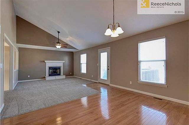 1st image of 938 Goldfinch Ln