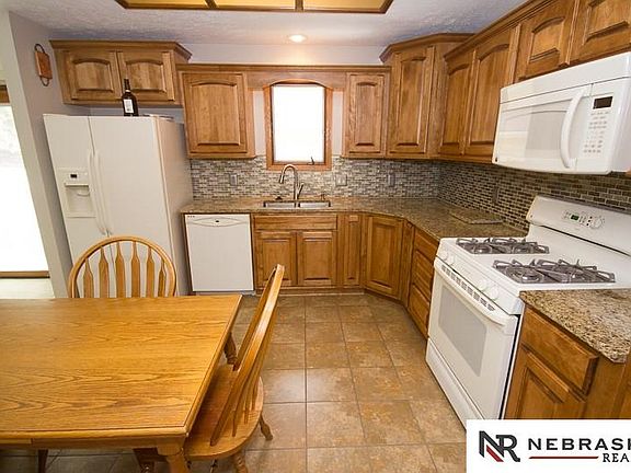 3rd image of 6105 S 152nd St