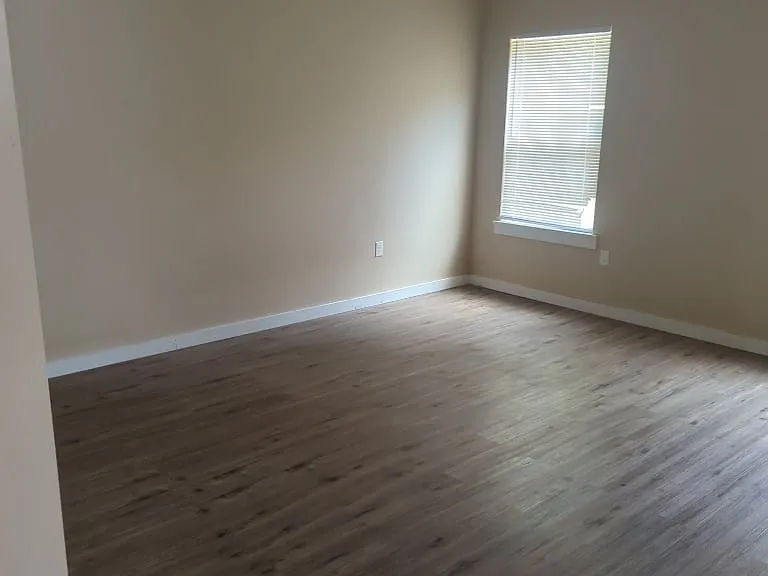 607 Williams Ave — Photo 8