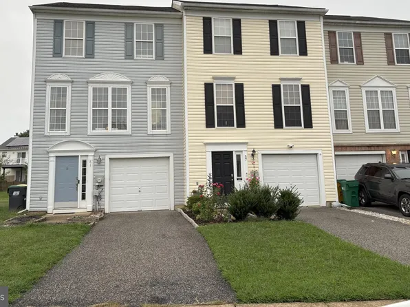 61 Lisa Dr, Newark, DE 19702