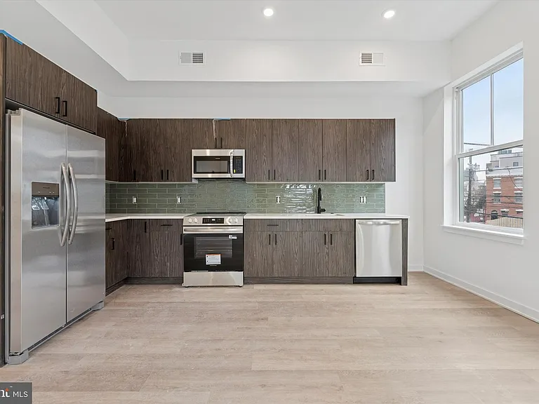 1500 Frankford Ave #301 — Photo 6