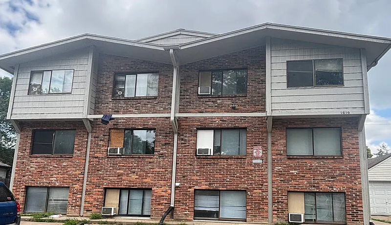 2 bed, 1.0 bath, 773 sqft, $999 — Photo 1