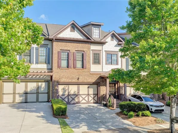 6961 Fellowship Ln, Flowery Branch, GA 30542