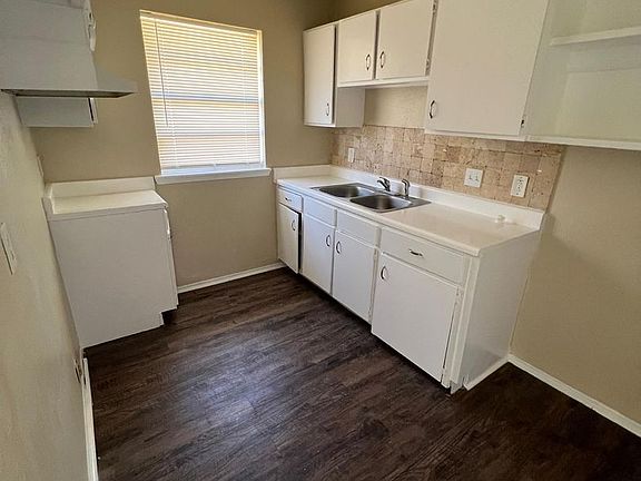 3rd image of 1507 Avenue T #B