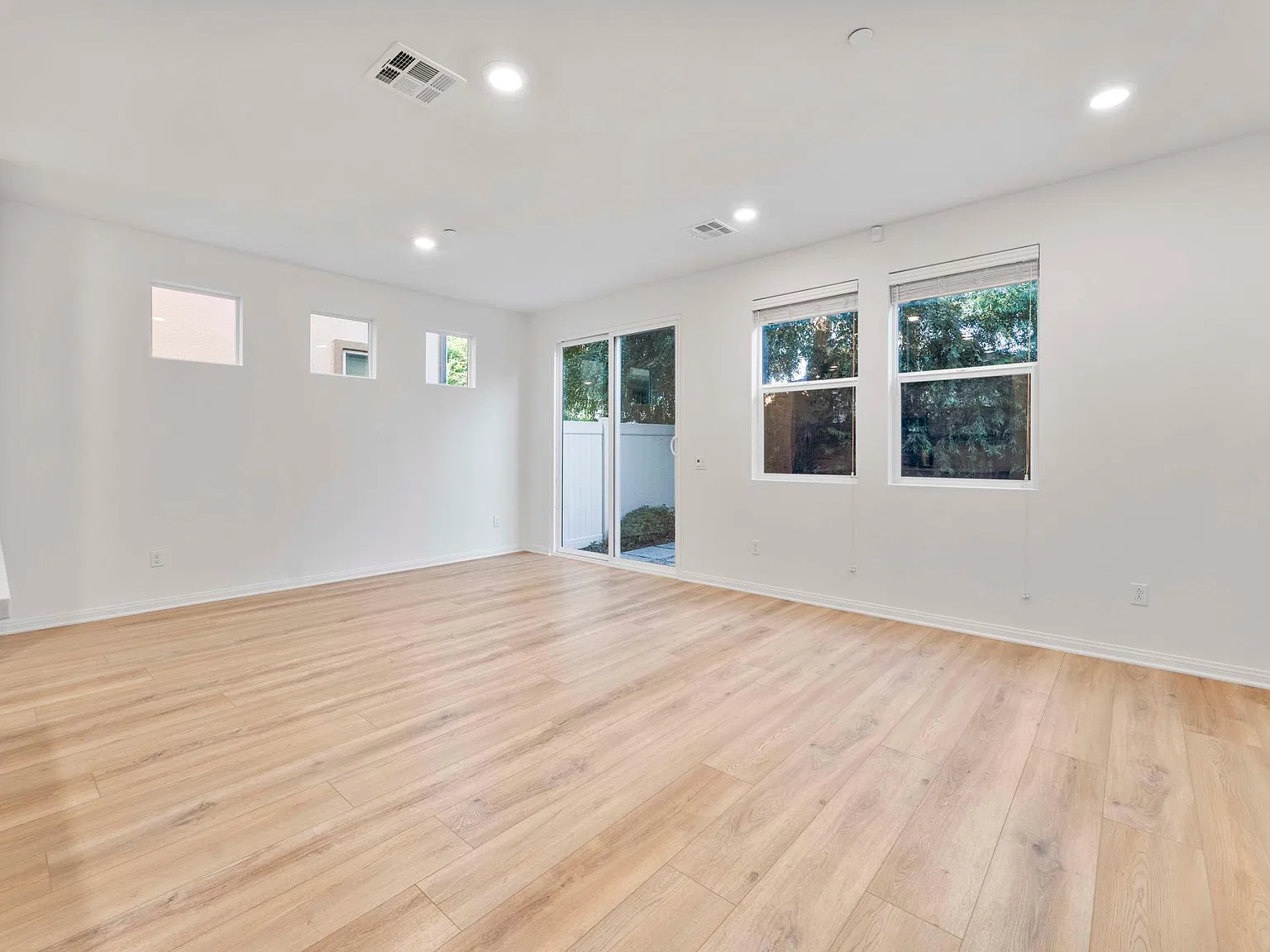 7111 N Marisa Rd — Photo 3