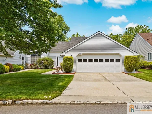 642 Madison Dr, Monroe Township, NJ 08831