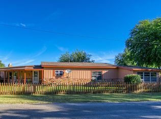 206 N Pine Ave, Erick, OK 73645