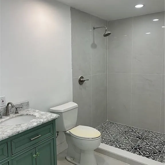 1331 Almeria Ave — Photo 10