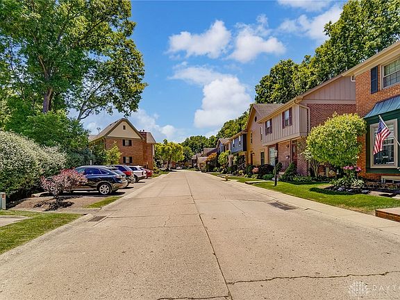 4th image of 42 Nicholson Ct