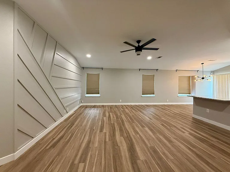 1310 Bobcat Pass — Photo 5