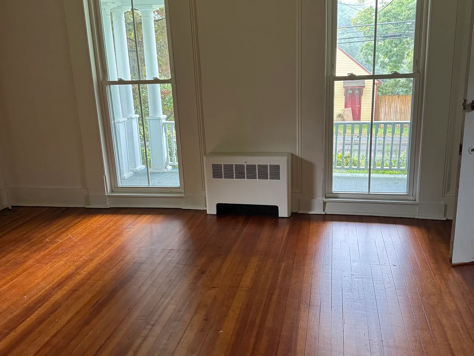 2 bed, 1000 sqft, $1,750 — Photo 2