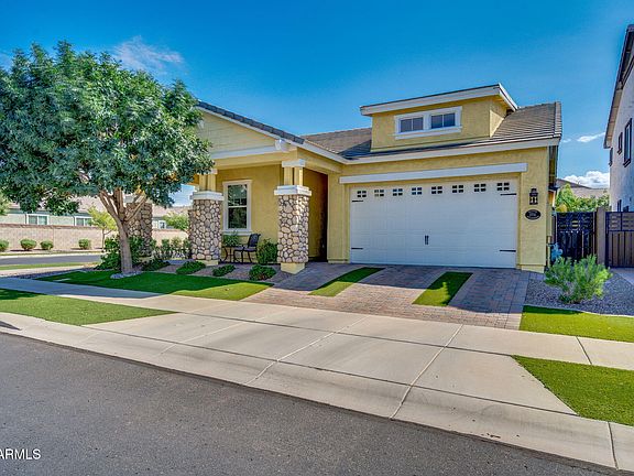 2nd image of 2731 S WILDROSE --