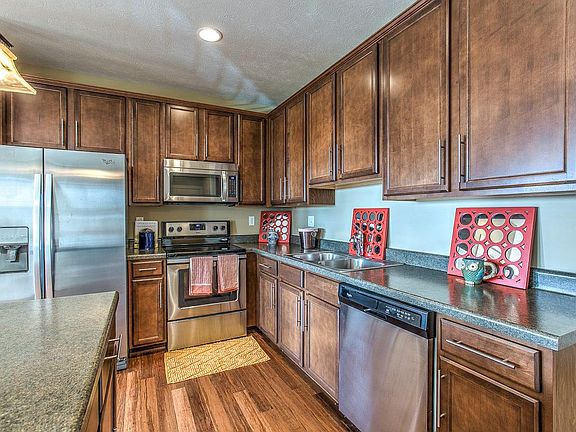 4th image of 19009 Marcy St APT 208