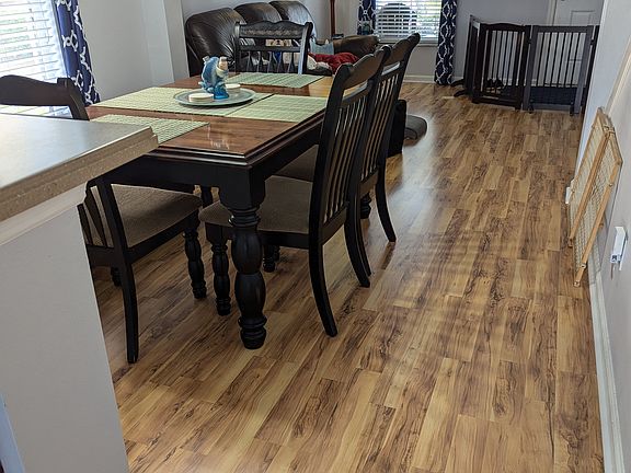 Dining/living room.