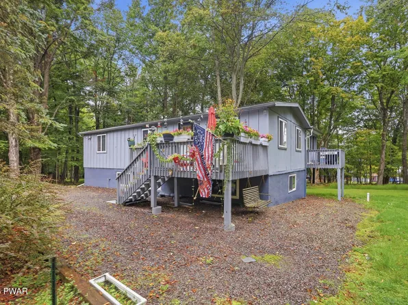 17 Slate Ct, Lake Ariel, PA 18436